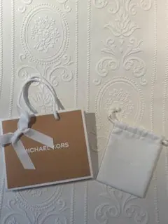 MICHAEL KORS　ショッパー＆付属巾着のサムネイル