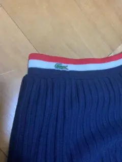 【最終値下げ】 LACOSTE プリーツスカート 36のサムネイル