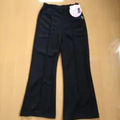 新品　黒 フレアパンツ