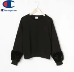ラブトキシック　Championコラボ　袖フェイクファー　トレーナー　黒　150
