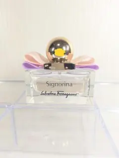 フェラガモ　シニョリーナ　オードトワレ　30ml