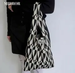 Apartment Senon 母子手帳ケース モノトーン 花柄 - メルカリ