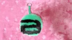 BIGBANG ファー付きショルダーストラップ T.O.P - メルカリ