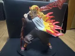 鬼滅の刃　煉獄杏寿郎 フィギュア 戦闘ポーズエフェクト付き