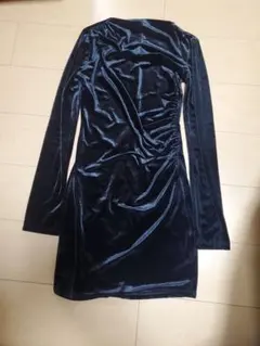 ブラックベルベット長袖ワンピース