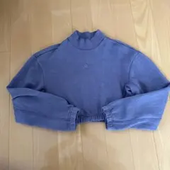 アディダス　トレーナー　ショート丈　クロップド丈