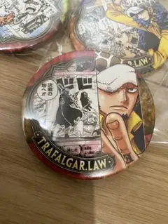 ワンピース】HEROES缶バッジ ローセット - メルカリ