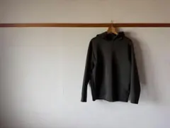 UNIQLO ユニクロ ウルトラストレッチドライスウェットプルパーカー (長袖)