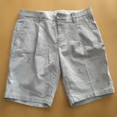 エッフェル塔プリント ライトグレーショートパンツ M