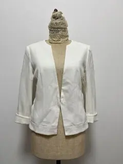 BERARDI ノーカラージャケット 白 ホワイト 七分袖 きれいめ オフィカジ