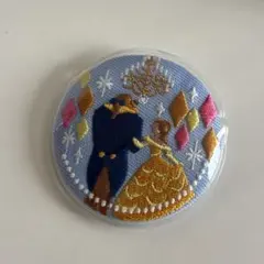 ディズニー　美女と野獣　刺繍缶バッジ③