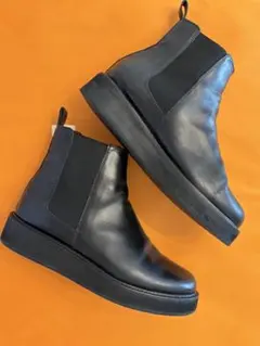 アダムエロペ　サイドゴア　レザーショートブーツ