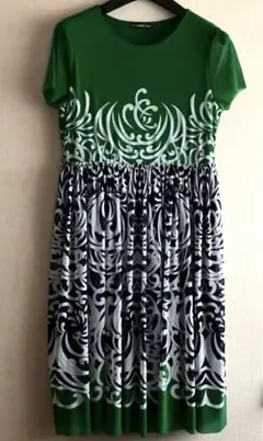 Item thumbnail for item f3e73b6c-45ba-4417-a9bd-8a3f7a5d59da