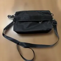 Nike ブラック ショルダーバッグ
