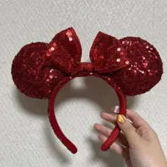 『美品』ディズニーカチューシャ　ミニー　スパンコール　ラメ　赤