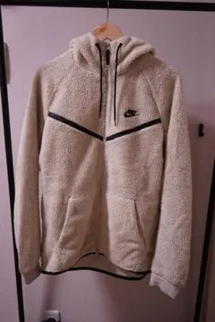 Nike フリースジャケット クリーム色