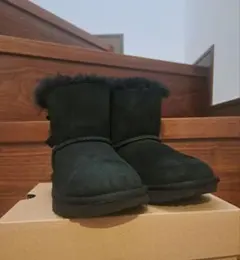 UGG★キッズ ムートンブーツ ブラック★17cmのサムネイル