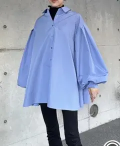 【新品】BONJOUR SAGAN 裾フレアバルーンスリーブシャツブラウスのサムネイル