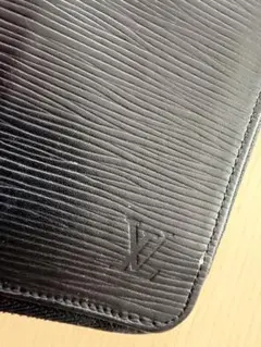 LOUIS VUITTON エピ 長財布 ブラック 訳あり品