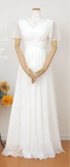 ホワイトウェディングドレス フレアスリーブ