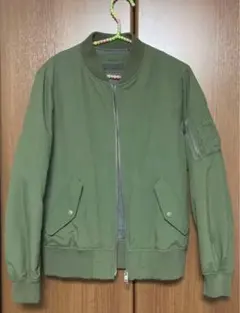 ユニクロ　春用薄手　MA-1ブルゾン　レディースS キッズ150相当