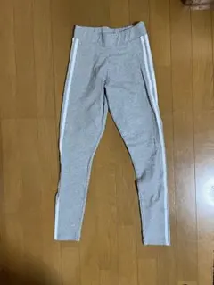 adidas グレー レギンス