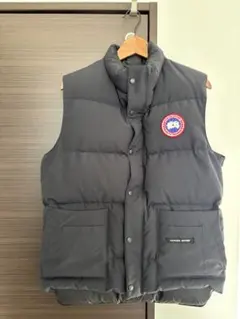 Canada Goose ダウンベストNAVY