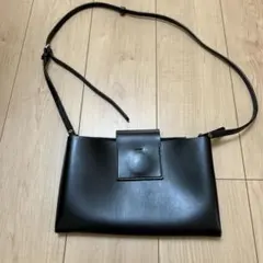 シンプル ブラック ショルダーバッグのサムネイル