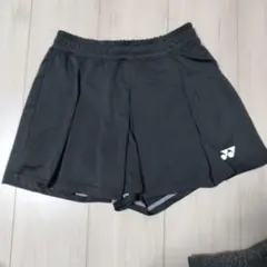 美品　ヨネックス スコートキュロットタイプ　L 黒