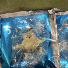 映画 ちいかわ 人魚の里のひみつ 入場者特典 キーホルダー　【しまじろう】