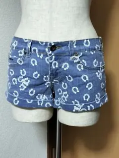 おしゃれ　ビラボン　ホースシュー柄ショートパンツ 青　デニムのサムネイル