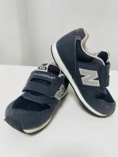 new balance キッズスニーカー