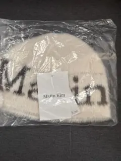 Matin kim ロゴ入りニット帽 アイボリー
