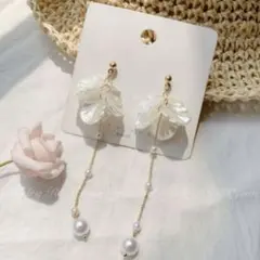 花びら貝殻パールロングピアス/ピアスウェディングブライダル結婚式成人式