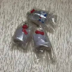 モンチッチ×ハローキティ　めじるしアクセサリー　3個セット