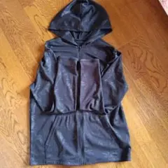 ベネトンのパーカー　黒のサムネイル