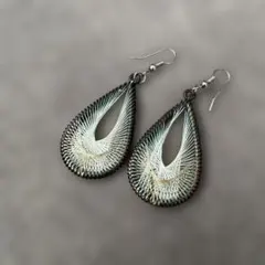 ティアドロップピアス
