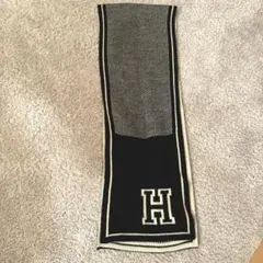 Hロゴ リバーシブルマフラー 黒と白