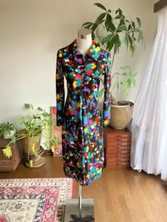 マルチカラー スクエア 総柄 長袖 膝下丈 ロング丈 ワンピース 黒 J23