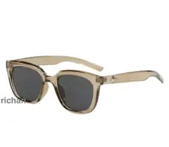 サングラス　シルバーパーツ　おしゃれ黒縁　メガネ　伊達メガネ