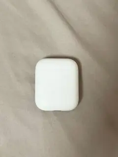 Apple AirPods 第2世代 充電ケース付き 本体(ジャンク品)のサムネイル