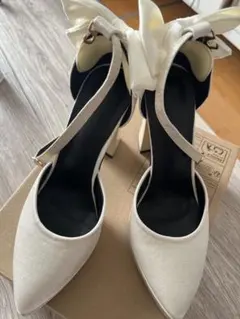 白　リボン付きハイヒール