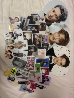 SnowMan岩本照うちわアクスタデタカ公式写真缶バッチセット