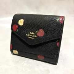 美品　coach コーチ　三つ折り財布　レザー　りんご　Apple ブラック