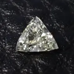 0.207ct トリリアント UNDER S VS2 X MEDIUMBLUE