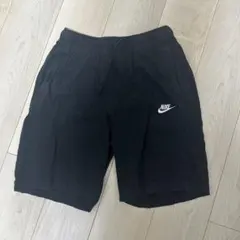 黒 ショートパンツ