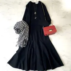 美品.定価4.4万☆レリタージュマルティニーク パールボタン フレアワンピース