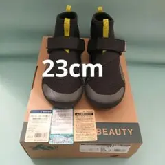 Item thumbnail for item 5d07d7ad-ea9d-42a2-9915-064ace2a9319