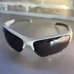 【新品・未使用】FILA スポーツサングラス ホワイトフレーム　ＵＶカットレンズ