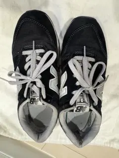 New Balance ブラック グレー スニーカー